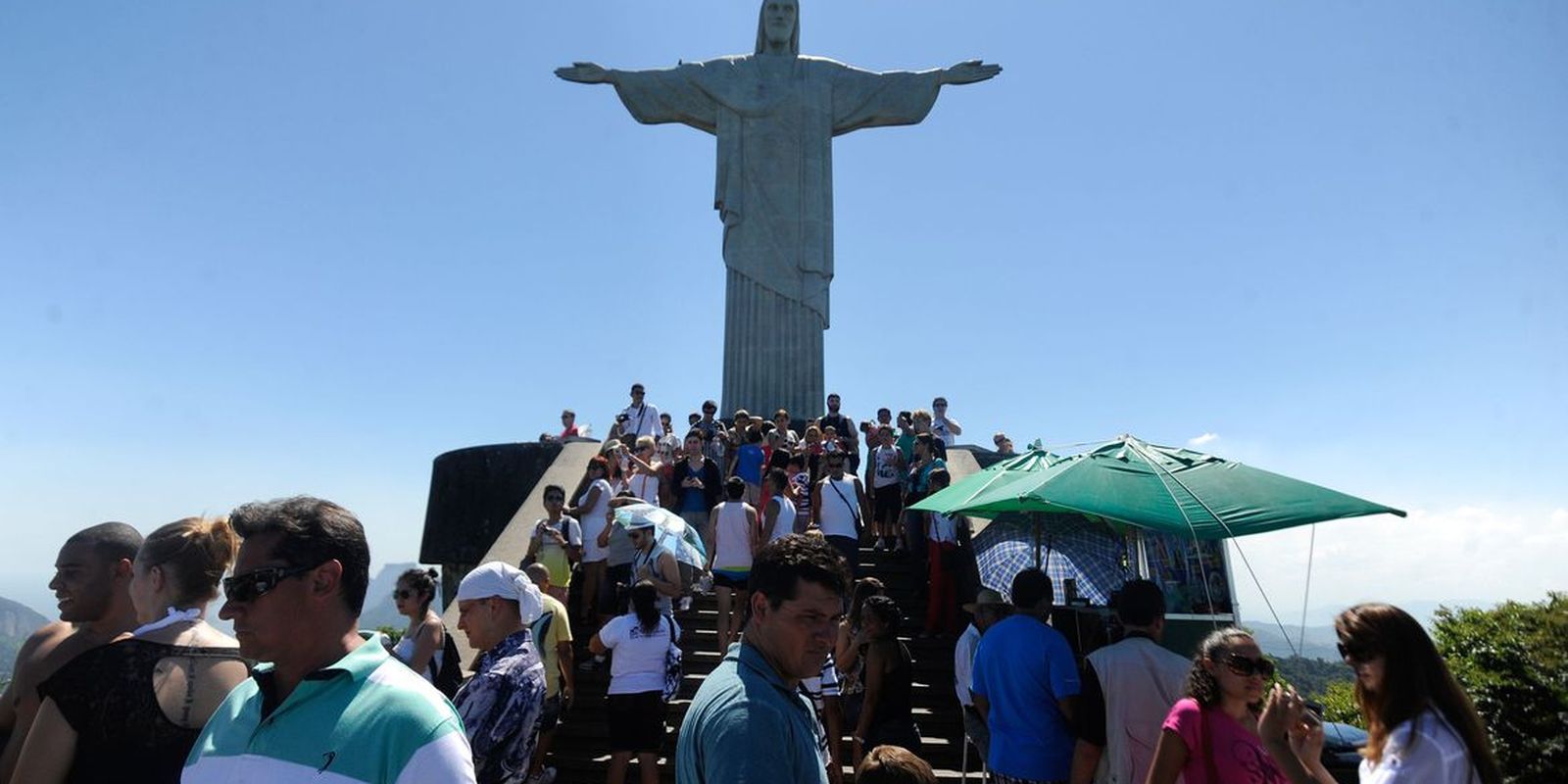 Cristo Redentor reabre ao público depois de morte de turista