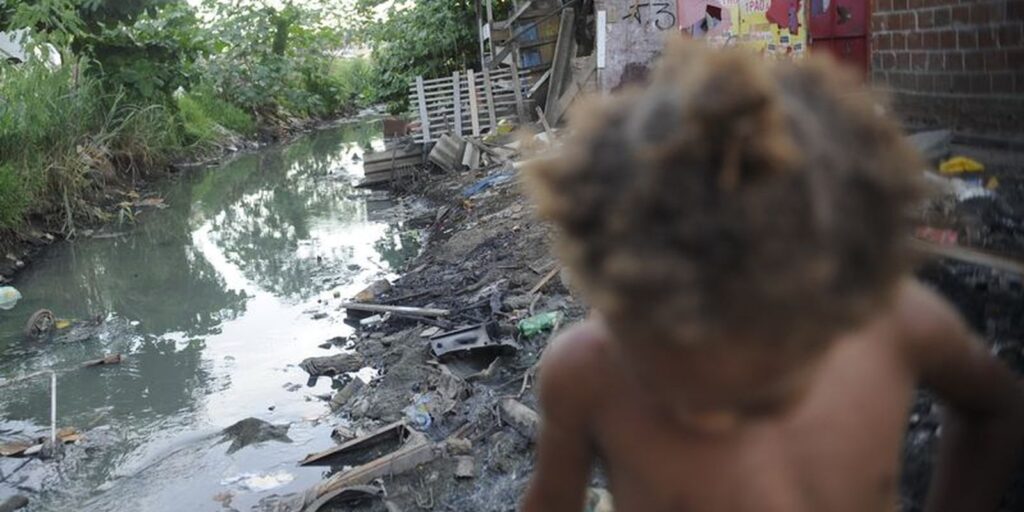 Falta de saneamento provocou mais de 340 mil internações em 2024