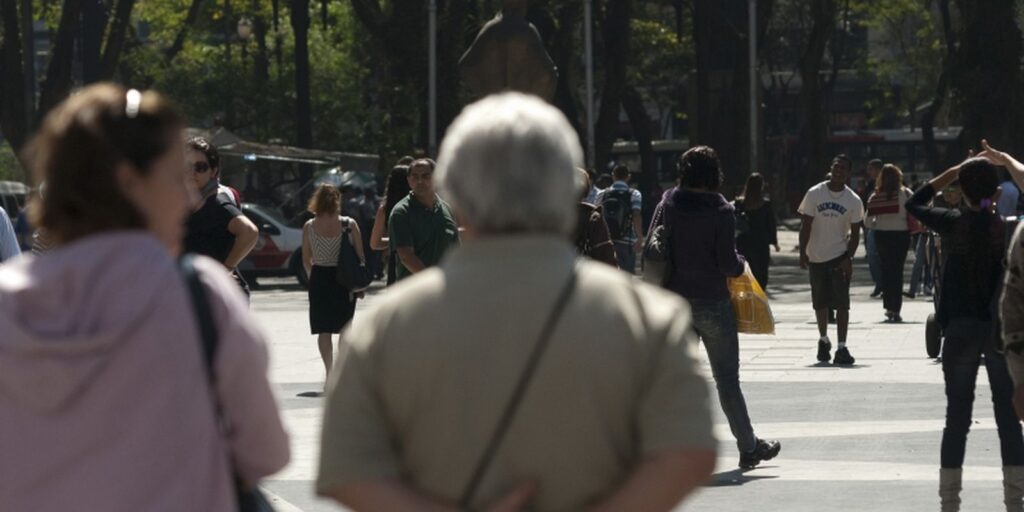 Letalidade por vírus respiratório em idosos chega a 25% em dez anos