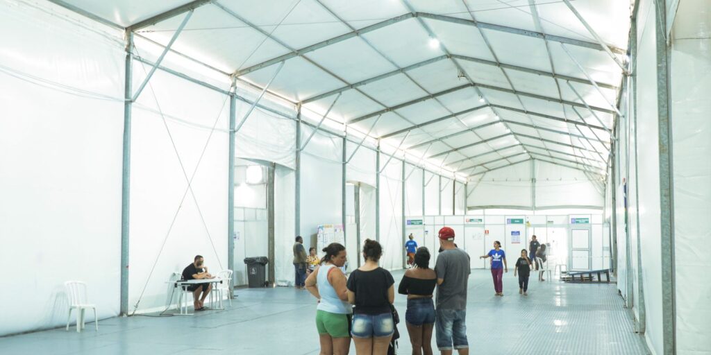 Um ano após enchentes, cerca de 380 pessoas seguem em abrigos no RS
