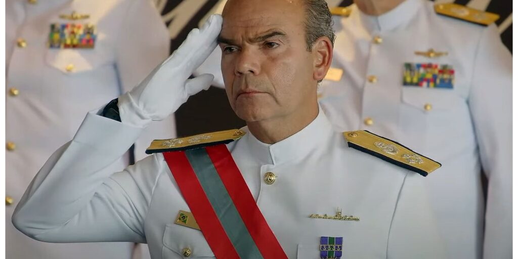 Chefe da Marinha pede dispensa como testemunha de ação do golpe