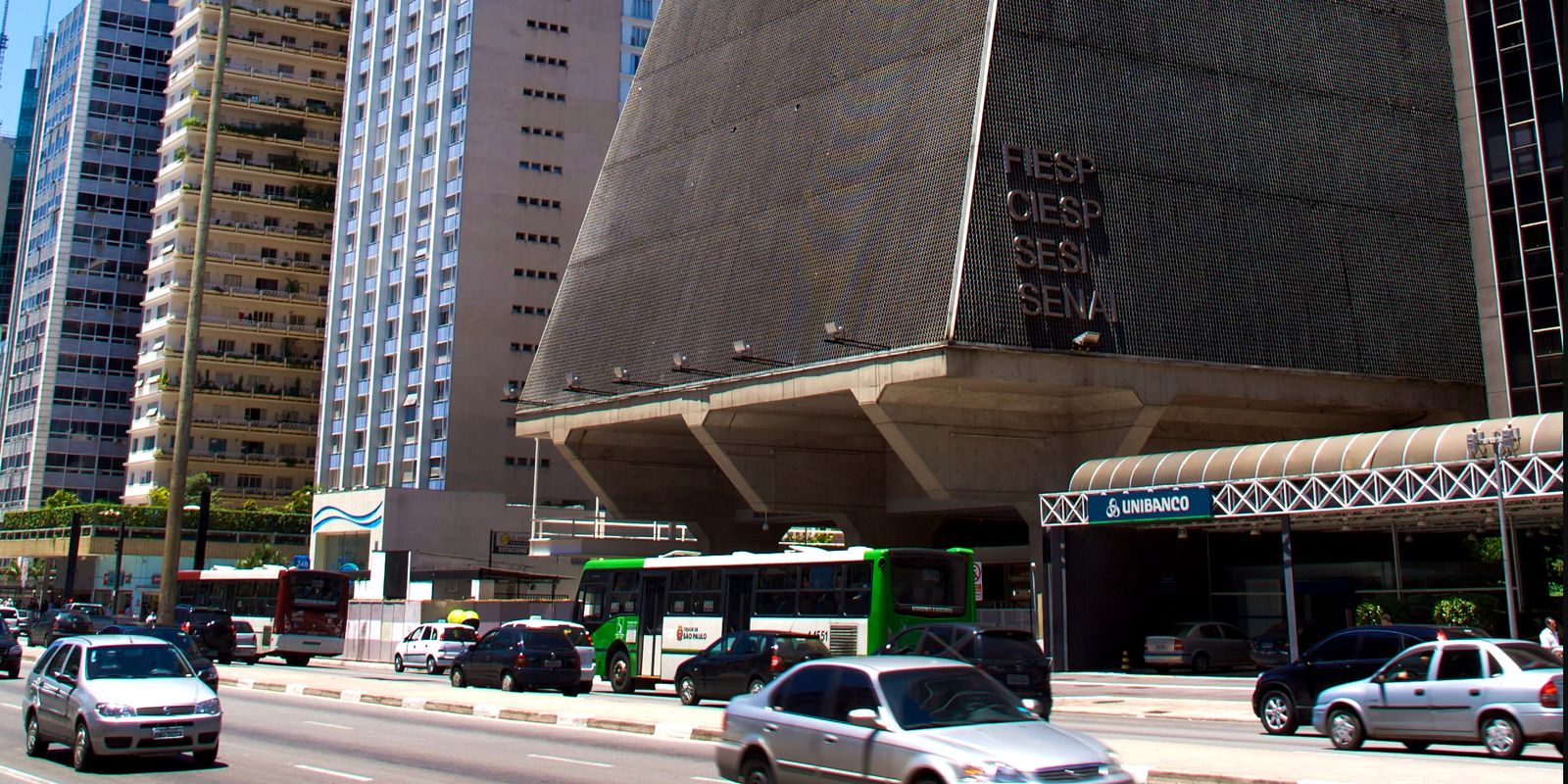 Entidades dos bancos e das indústrias criticam aumento do IOF