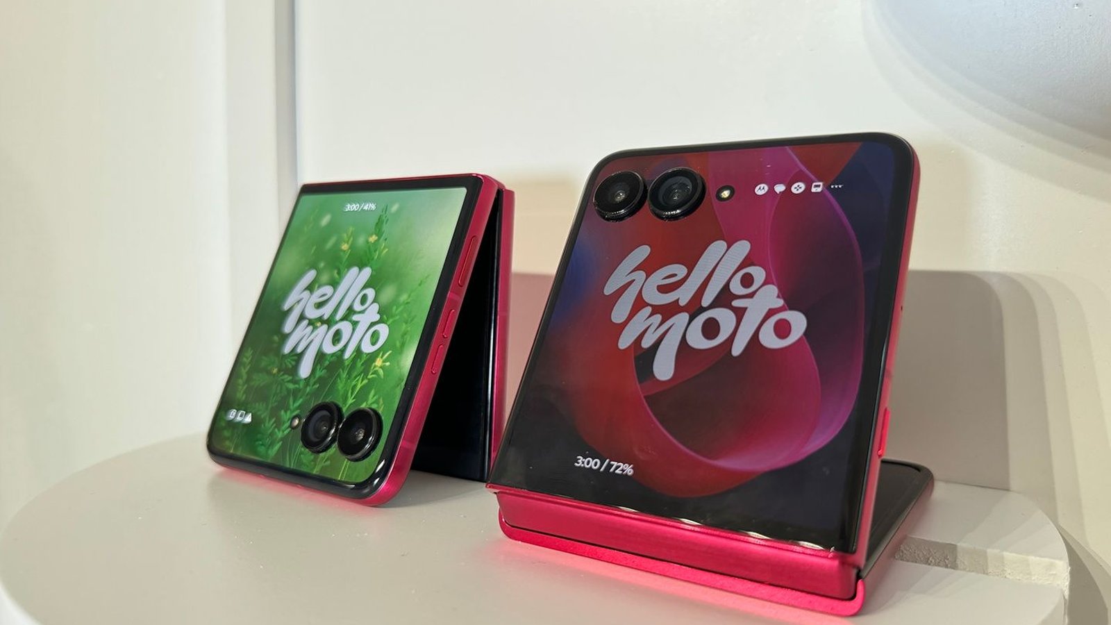 Razr 60, 60 Ultra e Edge 60 Pro chegam ao Brasil; Motorola também lança Moto Buds Loop e Watch Fit