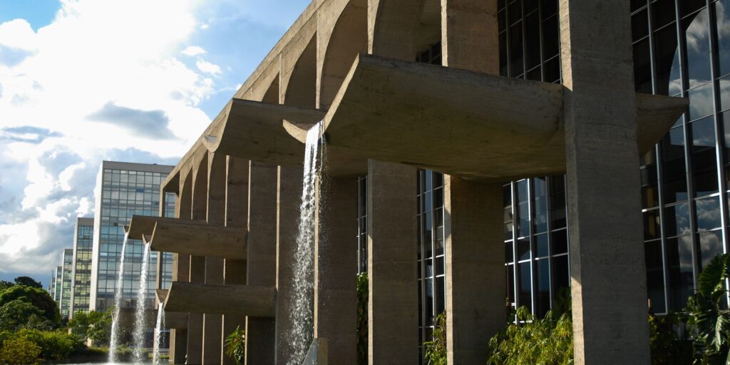 UnB e Ministério da Justiça monitoram desaparecimento de aluna de Gana
